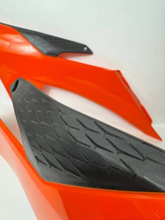 Обтекатели топливного бака передние КТМ EXC 24-25 GR8, KEWS, K23, BRZ