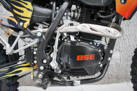 Эндуро / кроссовый мотоцикл BSE Z1 HotRod Red (025) MSD